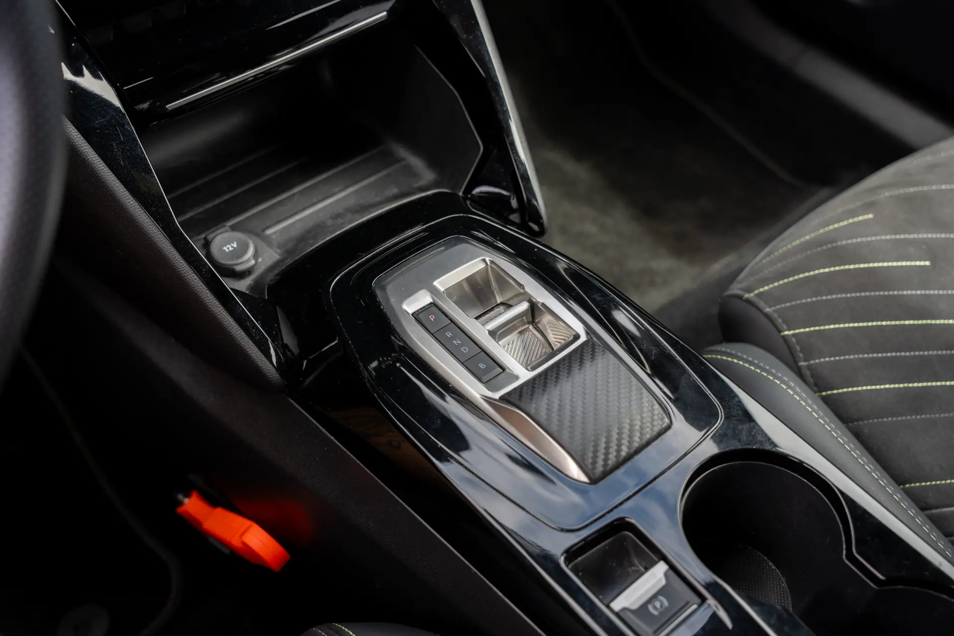 Peugeot e-2008 GT 22