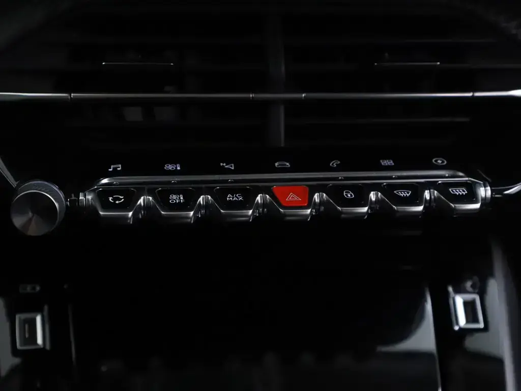 Peugeot e-2008 50 kWh Allure 19