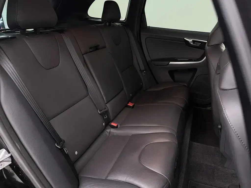 Volvo XC 60 2.0 D4 Volvo Ocean Race Geartronic 23