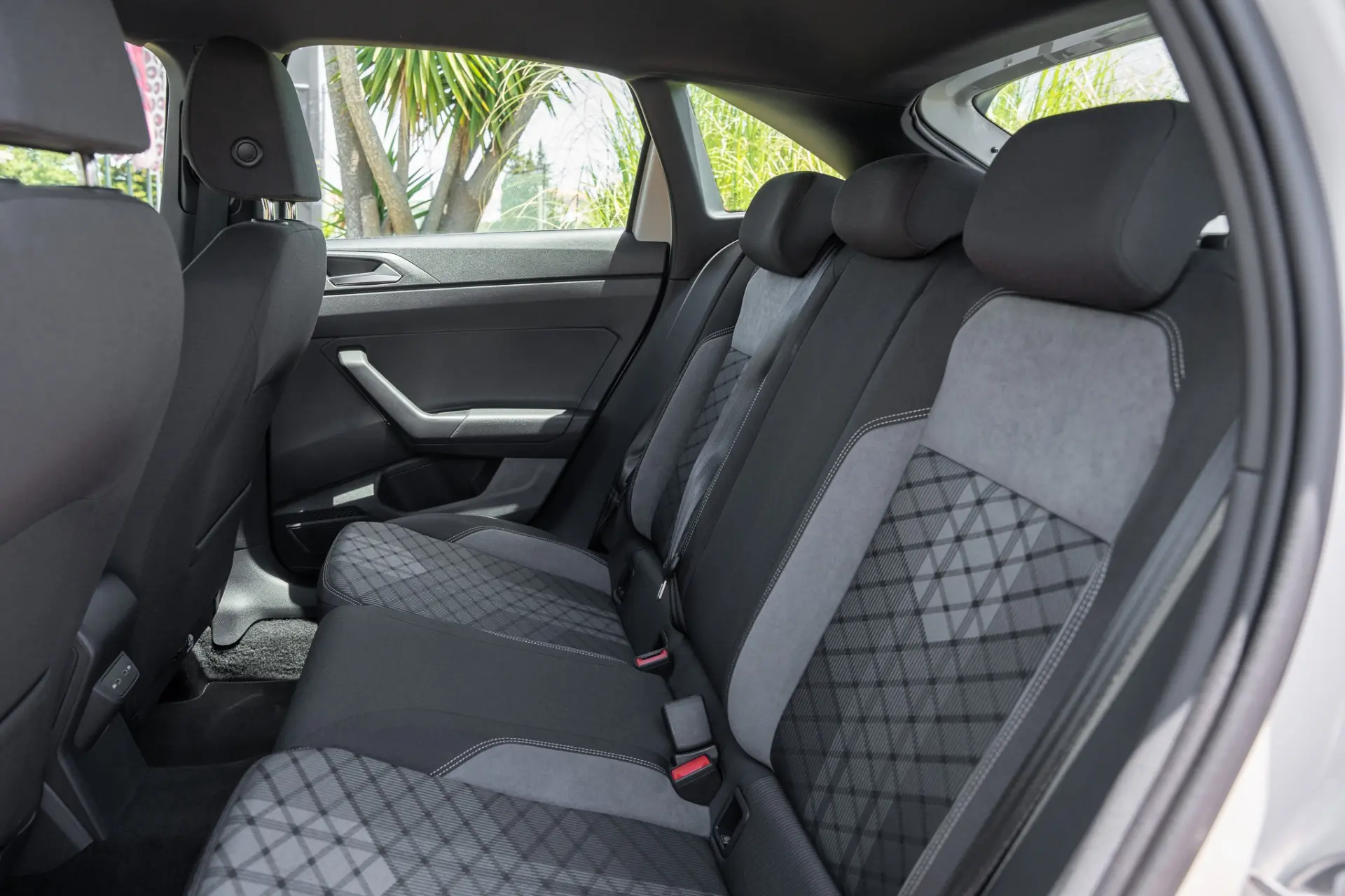 Volkswagen Taigo 1.0 TSI OPF DSG R-Line 20