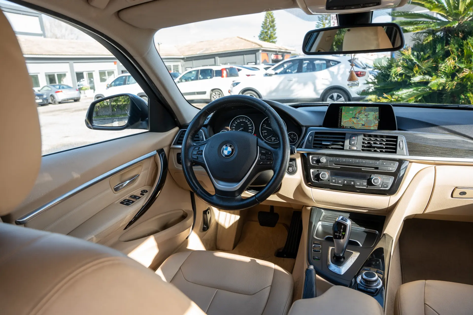 BMW 320 d Line Luxury Auto 12