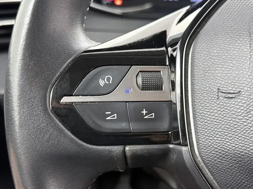 Peugeot 208 1.2 PureTech Active 9