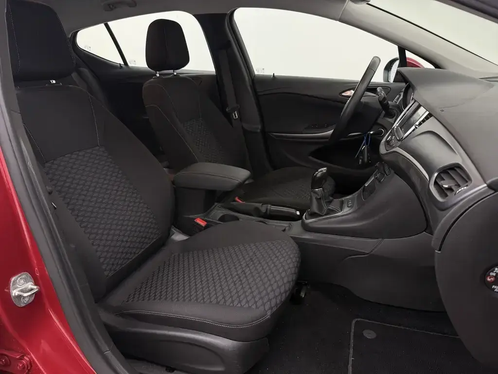 Opel Astra 1.2 Turbo Edition 19
