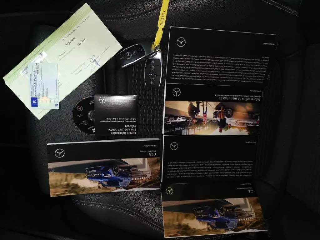 Mercedes-Benz GLB 180 d Progressive 12