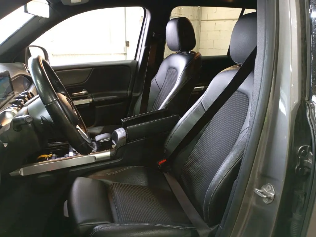 Mercedes-Benz GLB 180 d Progressive 9