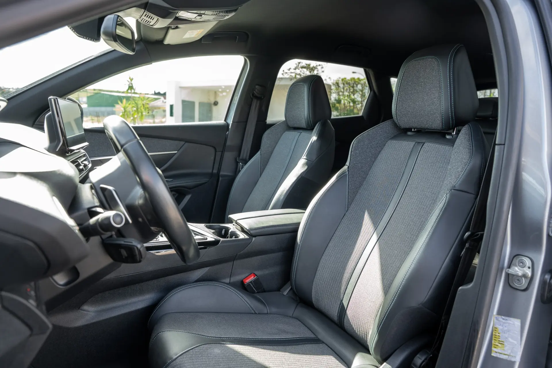 Peugeot 3008 1.6 Hybrid4 Allure Pack e-EAT8 19