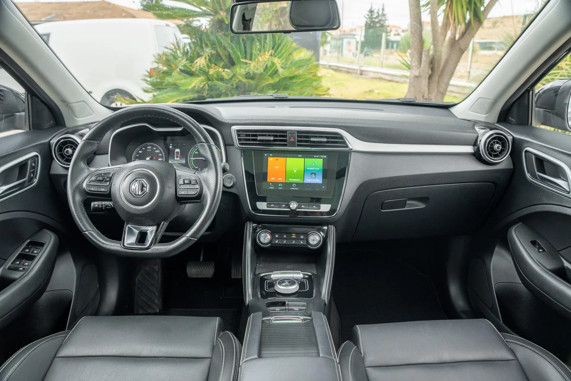 MG ZS Luxury 8