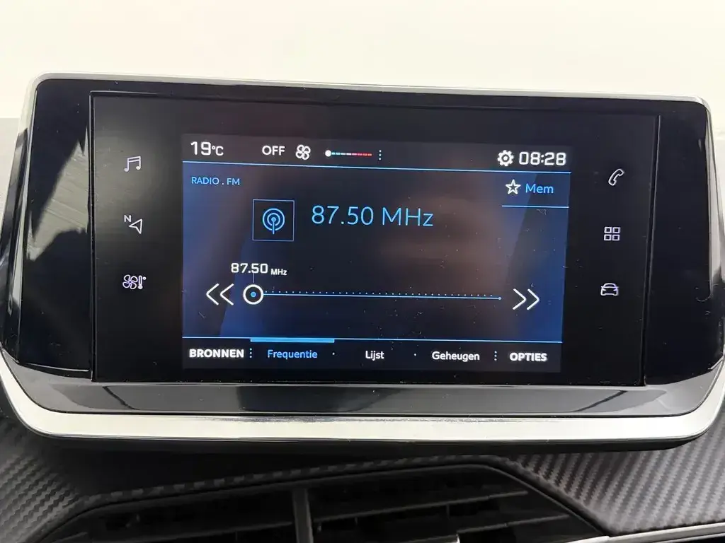 Peugeot 208 1.2 PureTech Active 15