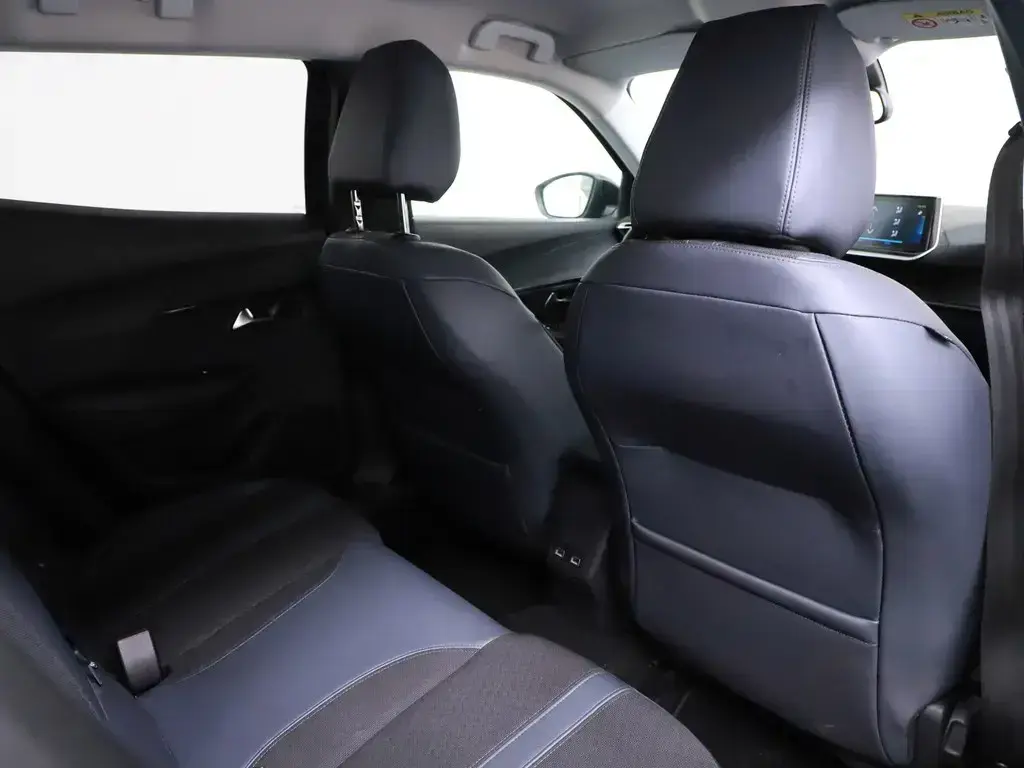 Peugeot e-2008 50 kWh Allure 23