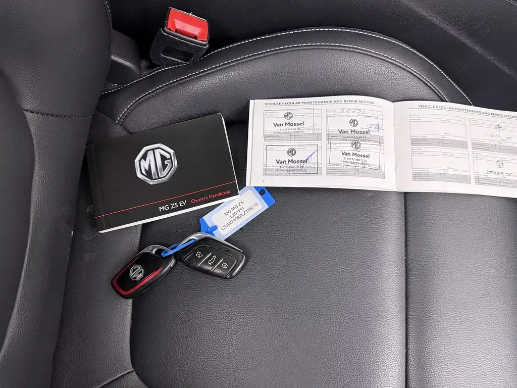 MG ZS EV 44.5 kWh Luxury 24
