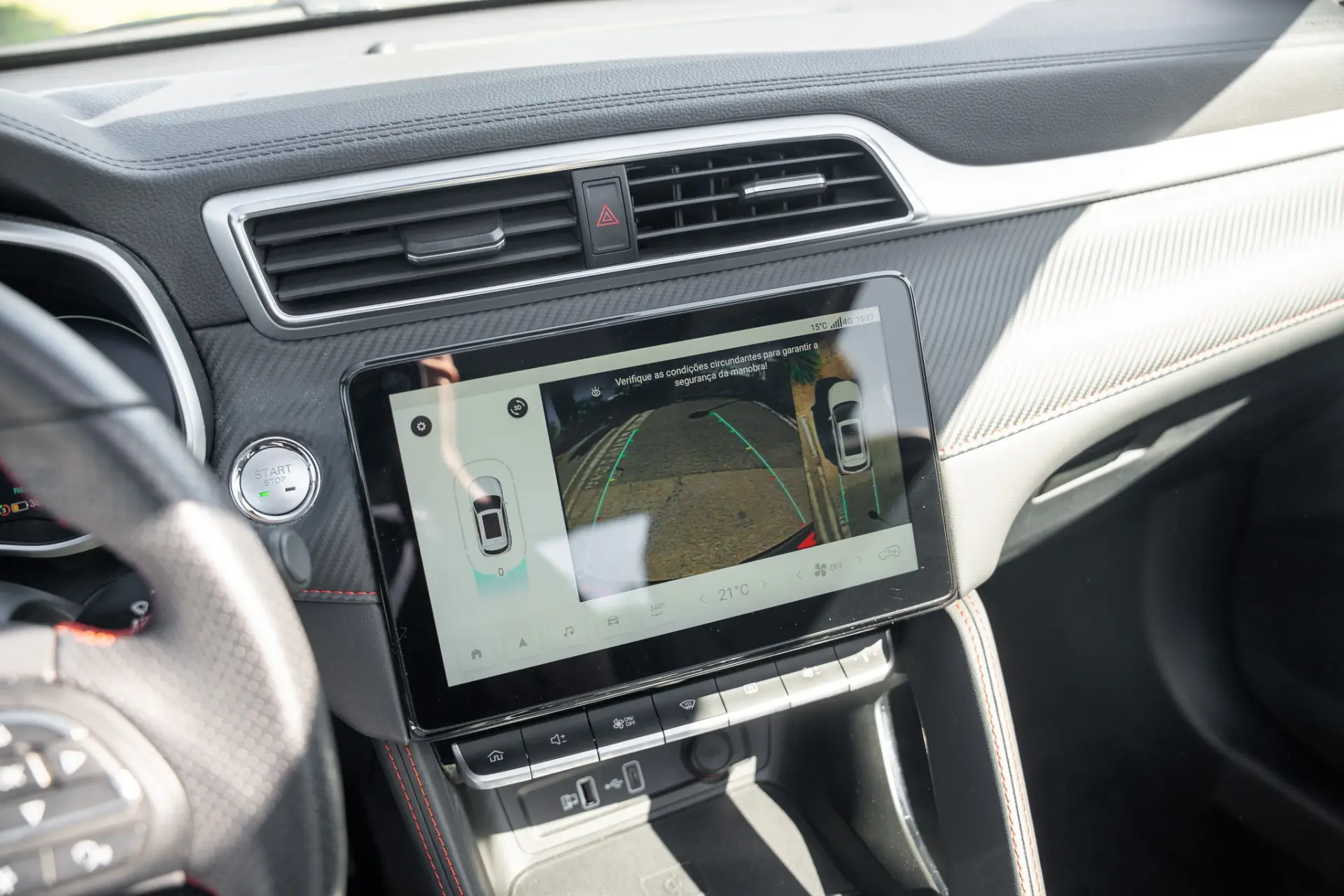 MG ZS Standard Luxury 16