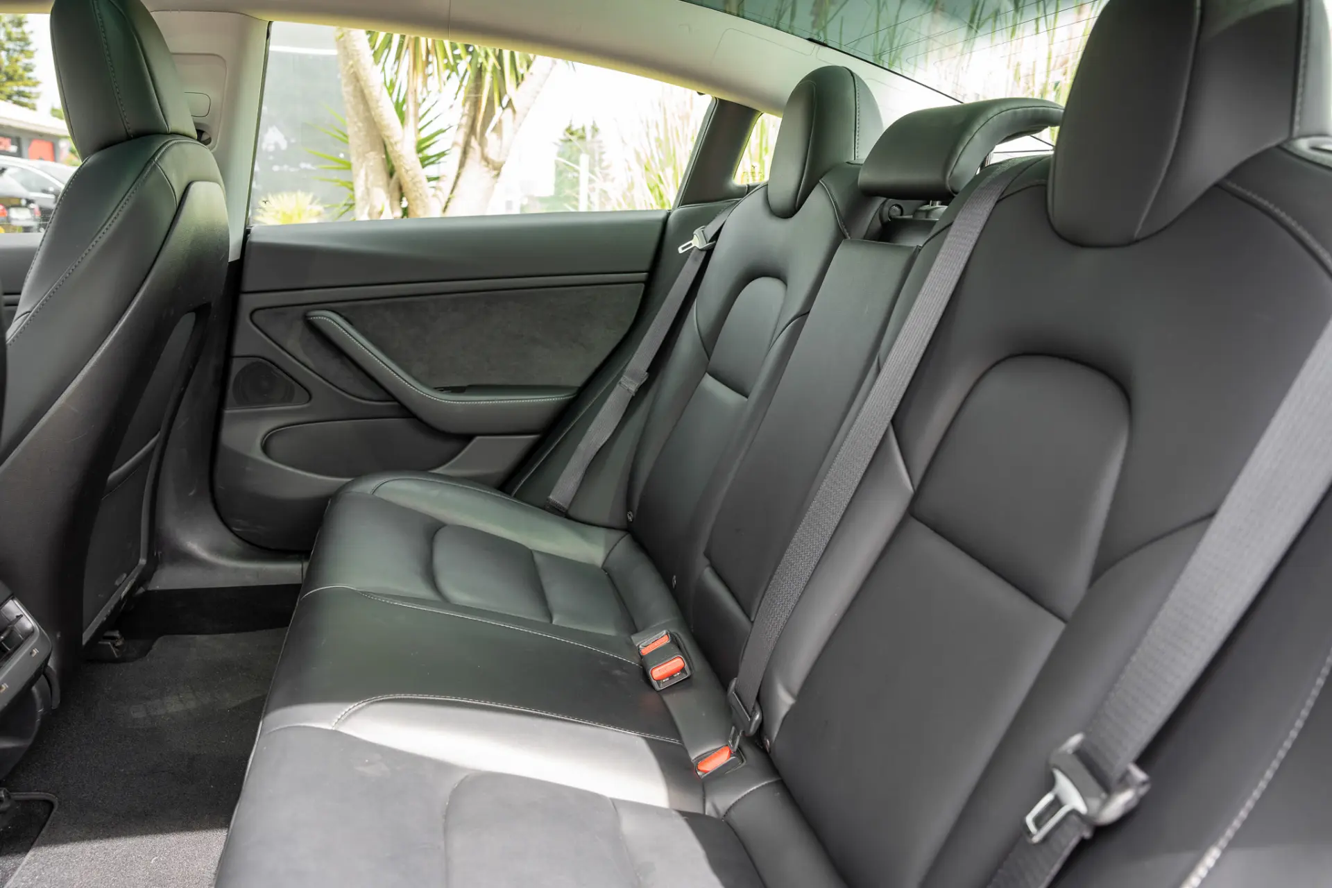 Tesla Model 3 Long-Range Dual Motor AWD 15