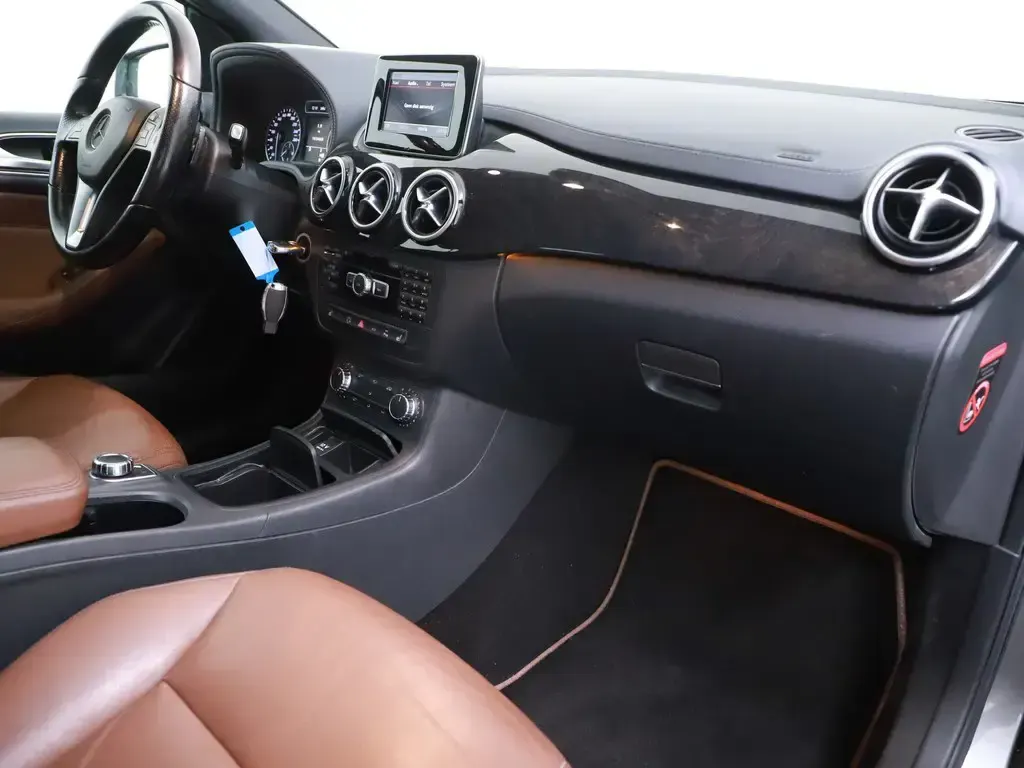 Mercedes-Benz B 180 CDI BlueEFFICIENCY Aut. 8