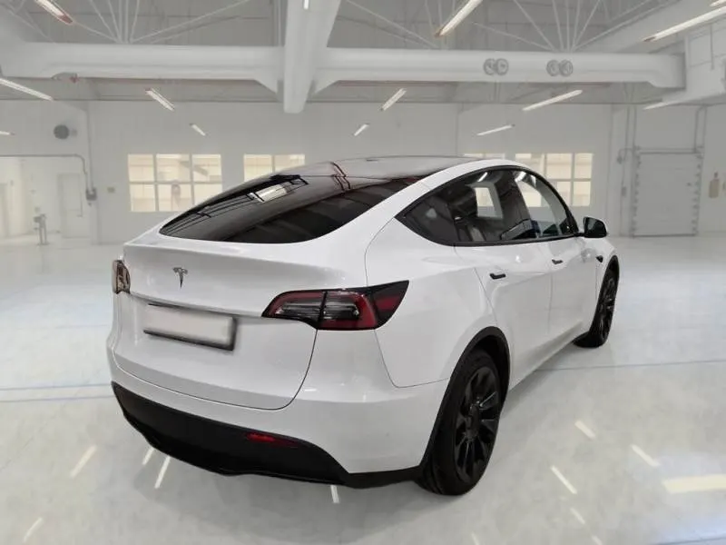 Tesla Model Y Tração Traseira 7