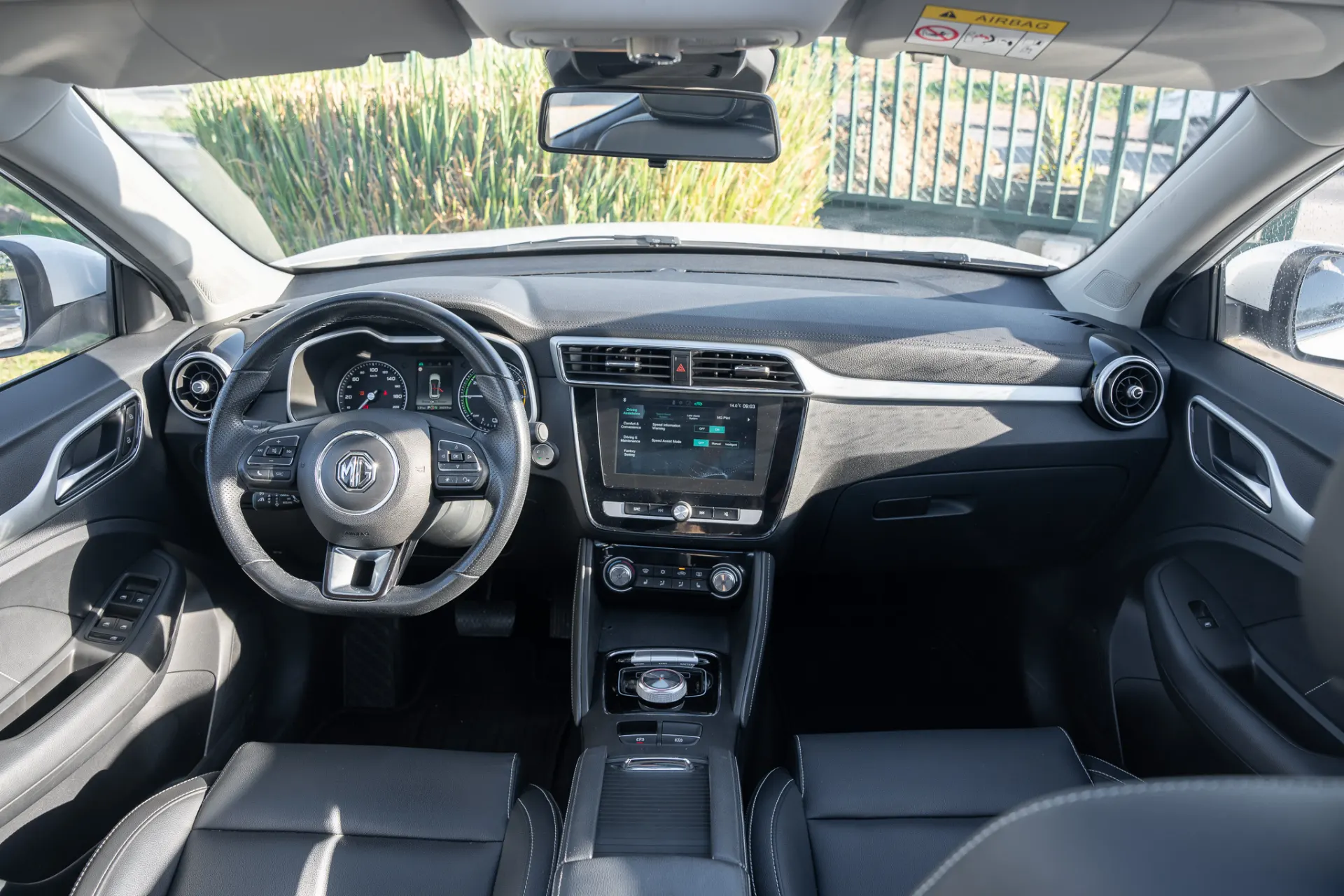 MG ZS EV 44.5 kWh Luxury 6