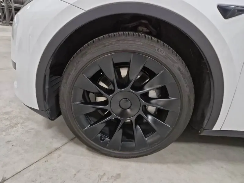 Tesla Model Y Tração Traseira 5