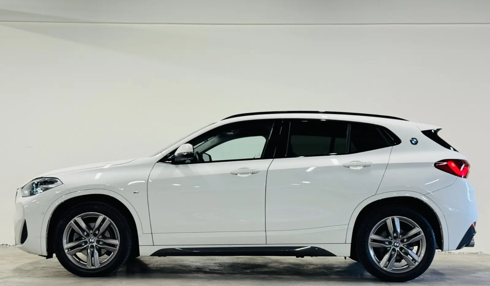 BMW X2 18 d sDrive Auto Pack M 8