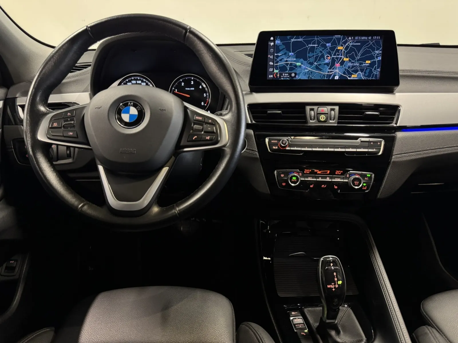 BMW X2 18 d sDrive Auto Pack M 10