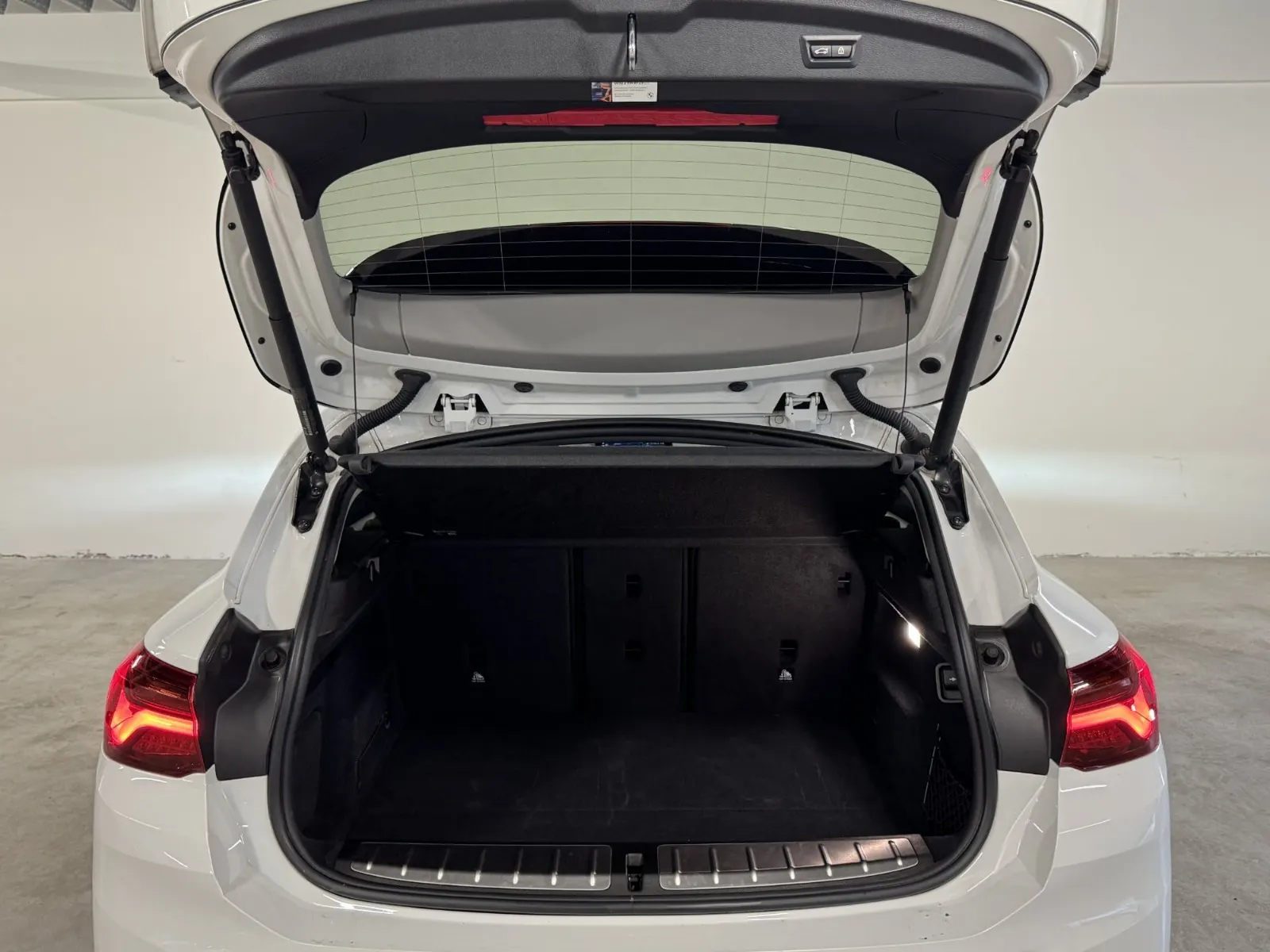 BMW X2 18 d sDrive Auto Pack M 23