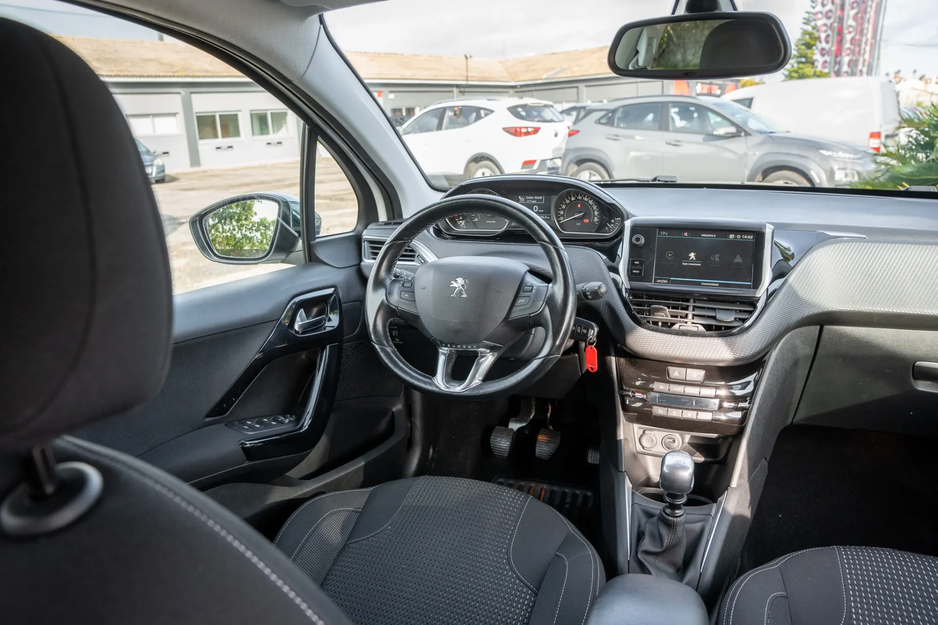 Peugeot 208 1.2 PureTech Allure 19