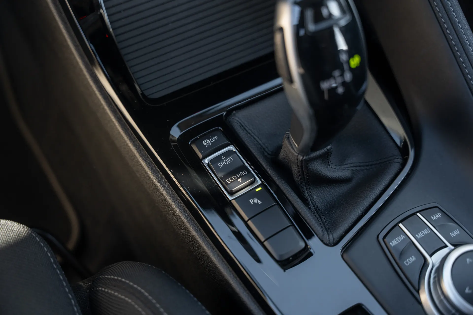 BMW X2 16 d sDrive Auto GoldPlay 10