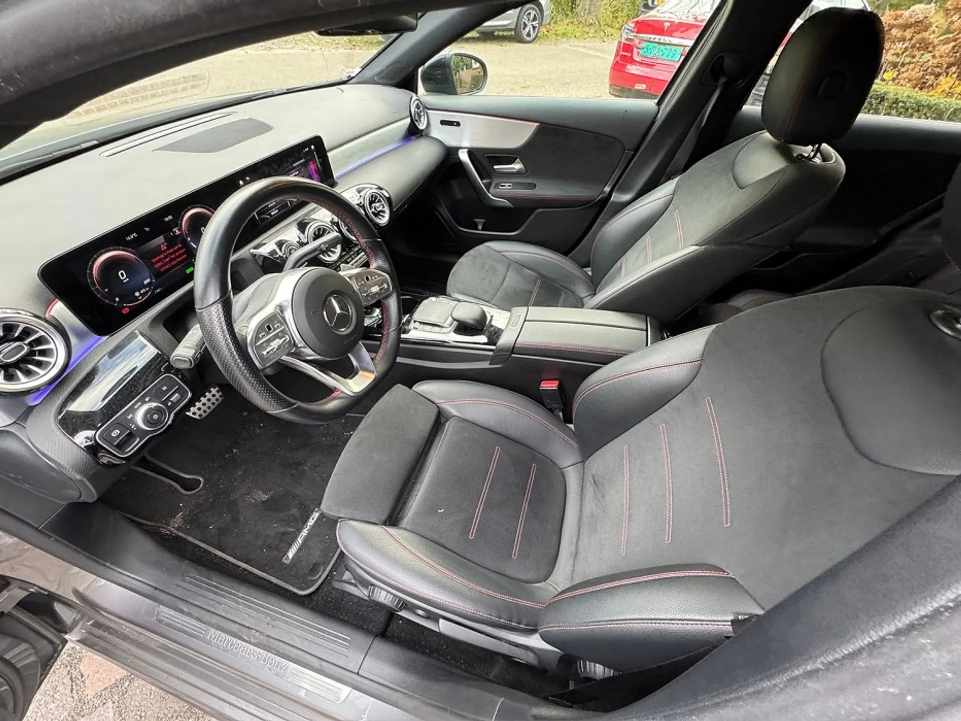 Mercedes-Benz A 250 Limousine e AMG Line 16