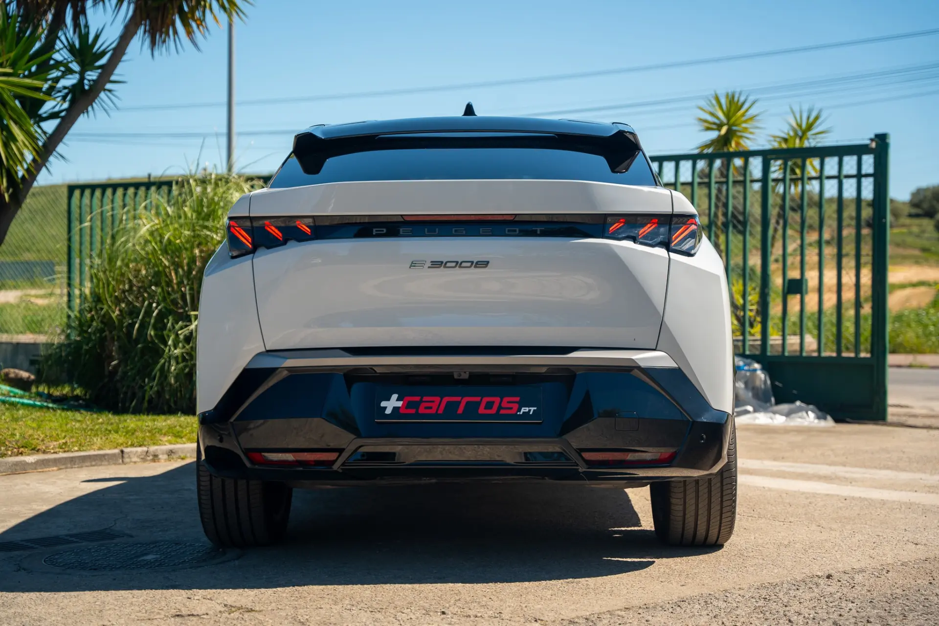 Peugeot E-3008 73 kWh GT 10