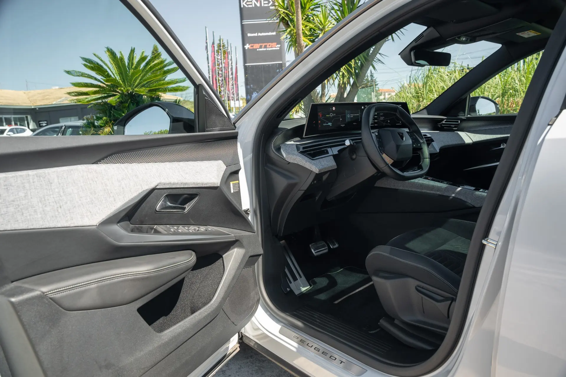 Peugeot E-3008 73 kWh GT 25