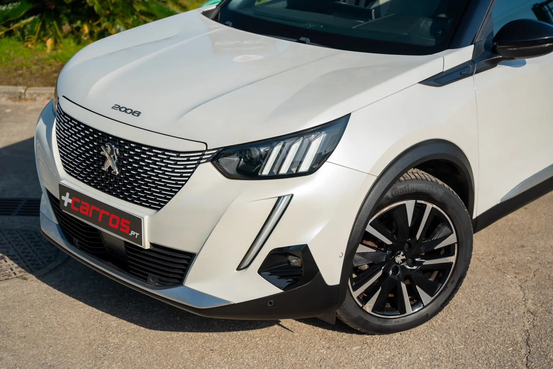 Peugeot e-2008 50 kWh GT 2