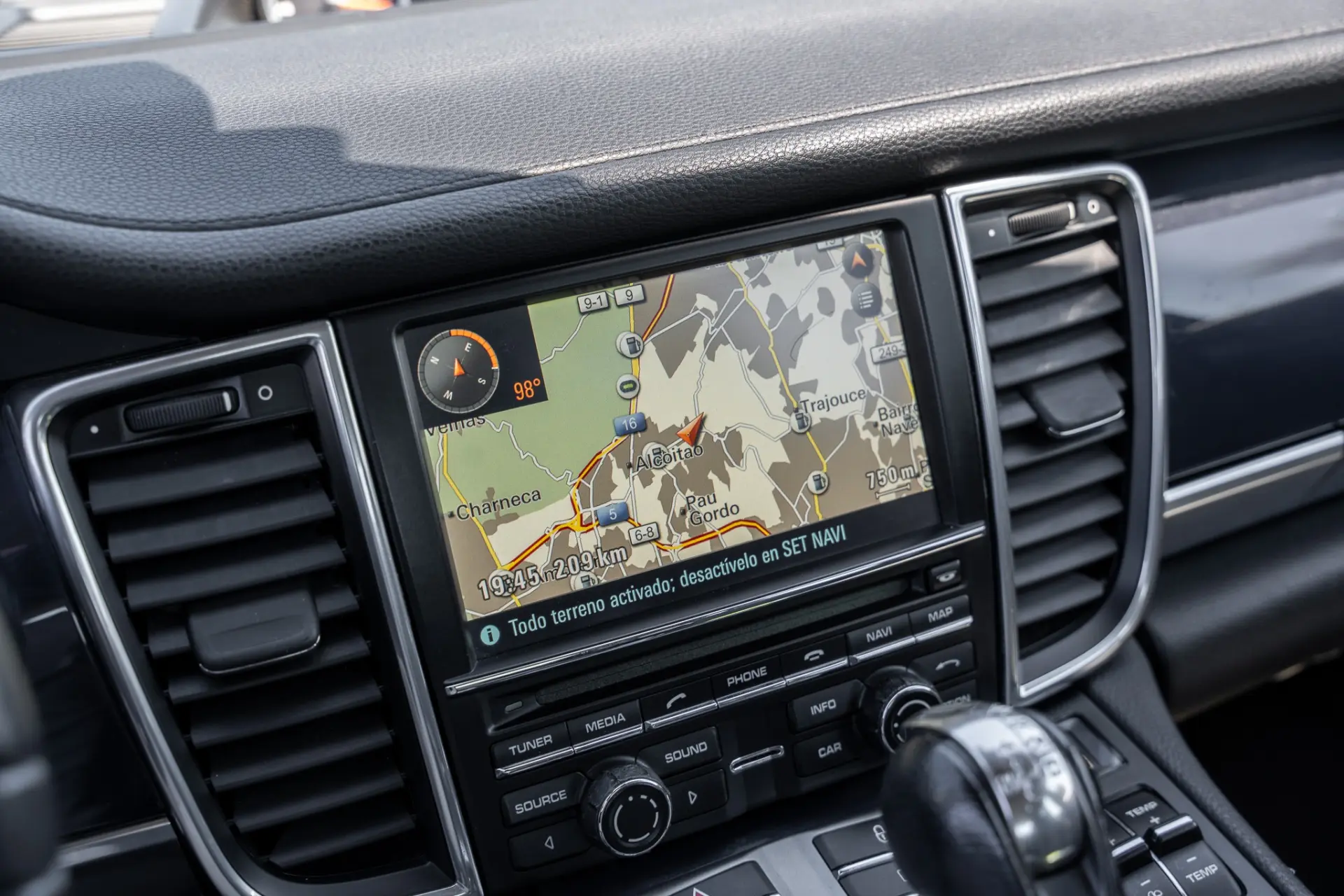 Porsche Panamera S Hybrid 13