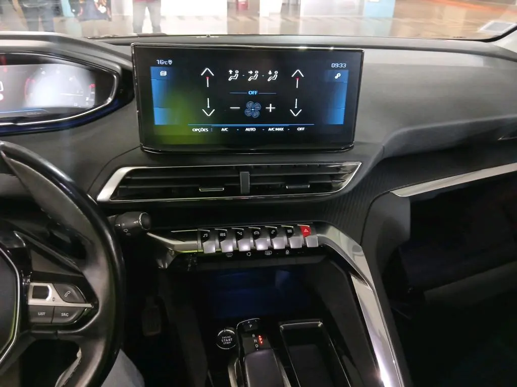 Peugeot 5008 1.5 BlueHDi Allure EAT8 10