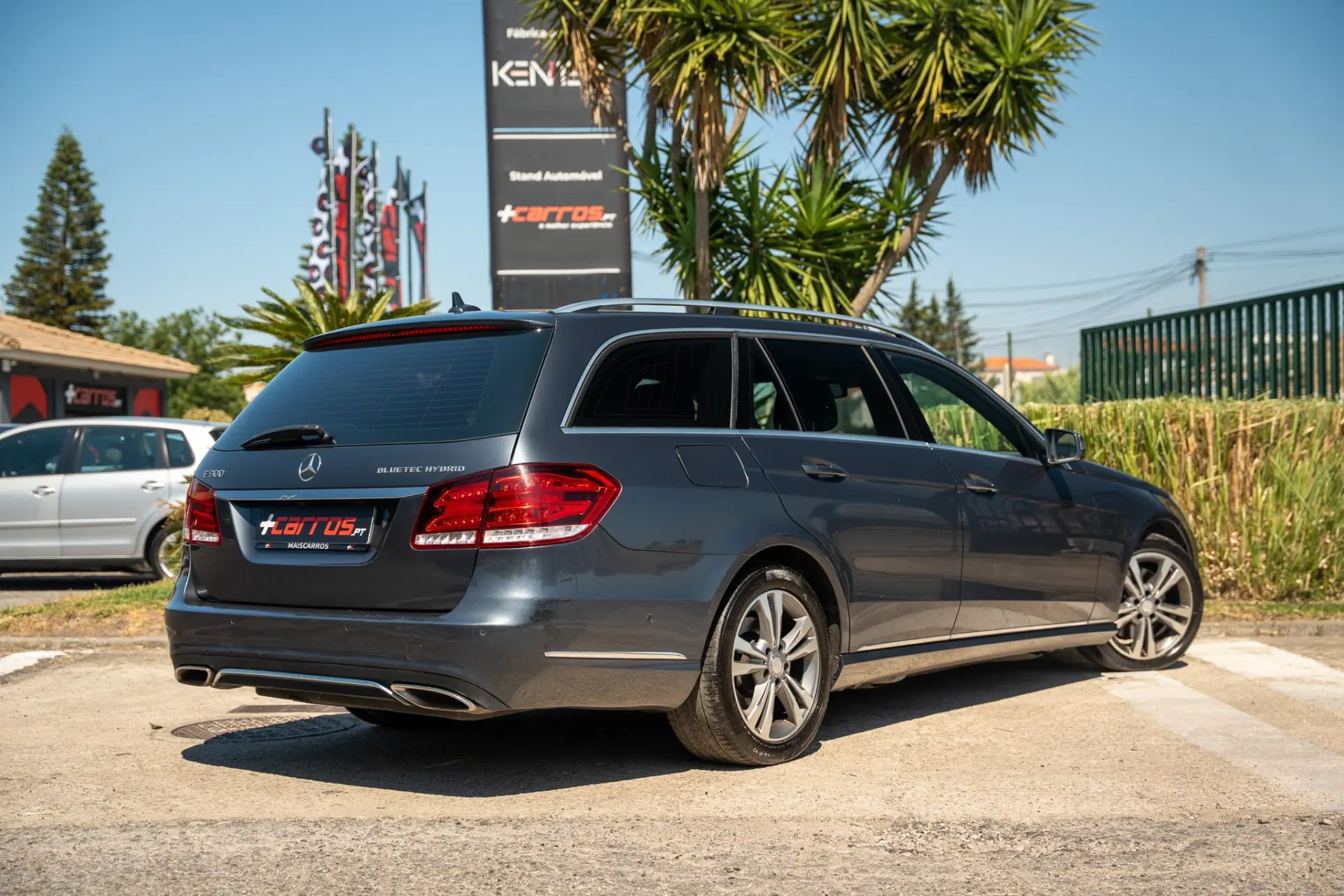 Mercedes-Benz E 300 Bluetec Hybrid Avantgarde 8