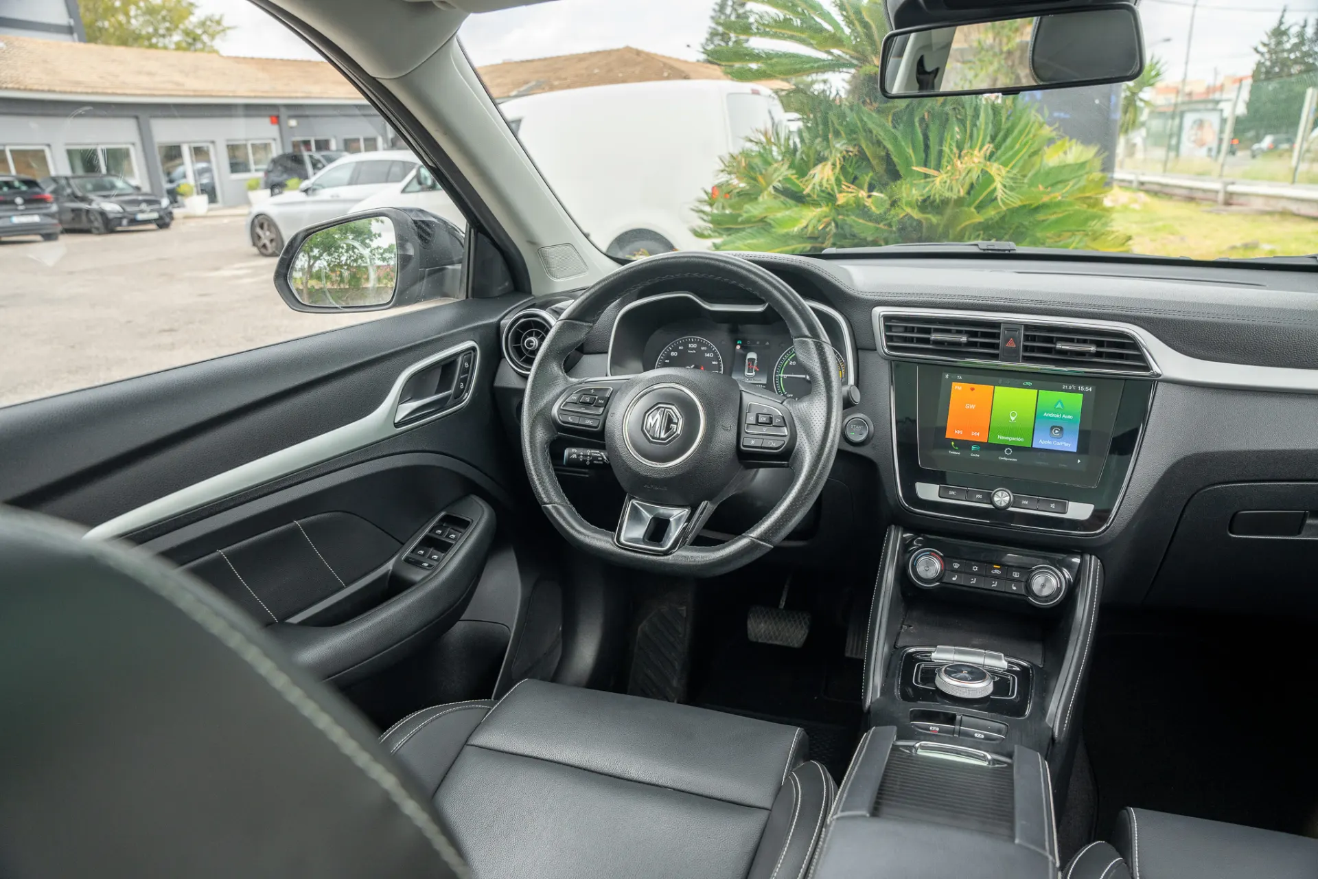 MG ZS EV 44.5 kWh Luxury 6