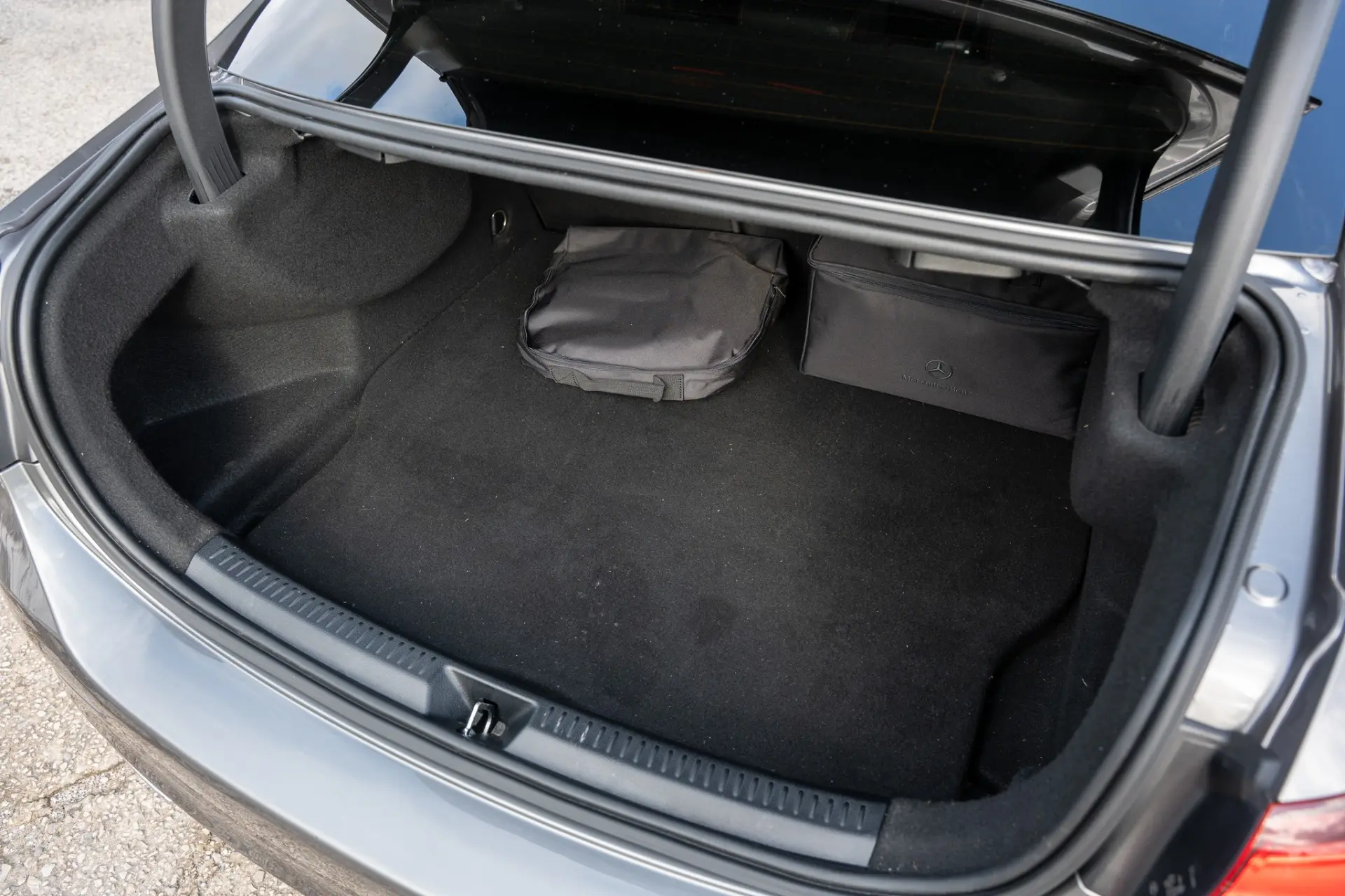 Mercedes-Benz A 250 Limousine e AMG Line 22