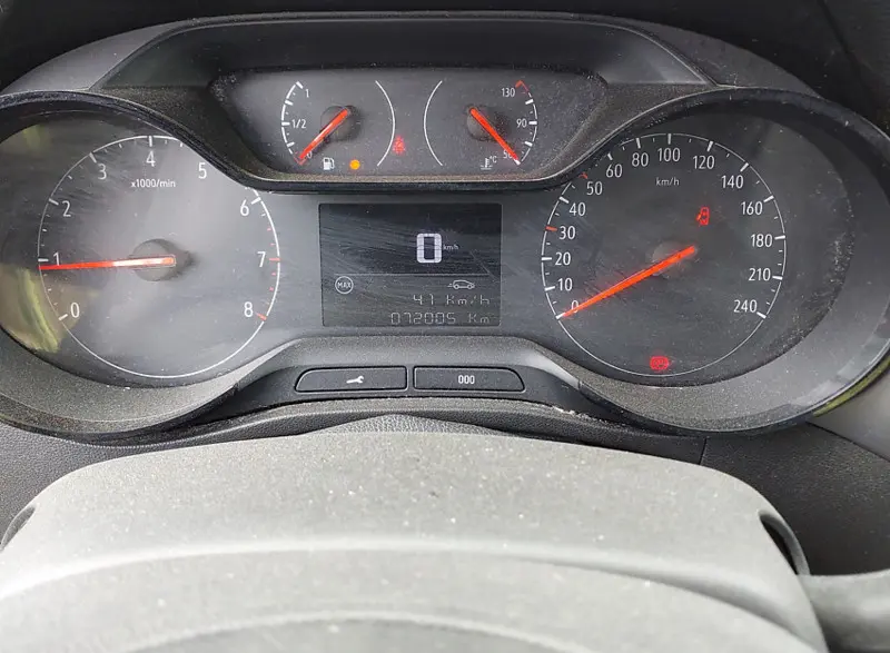 Opel Crossland 1.2 Business Elegance 6
