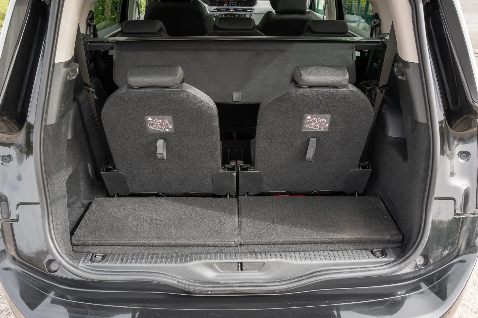 Citroën Grand C4 Spacetourer 1.5 BlueHDi Shine EAT8 17