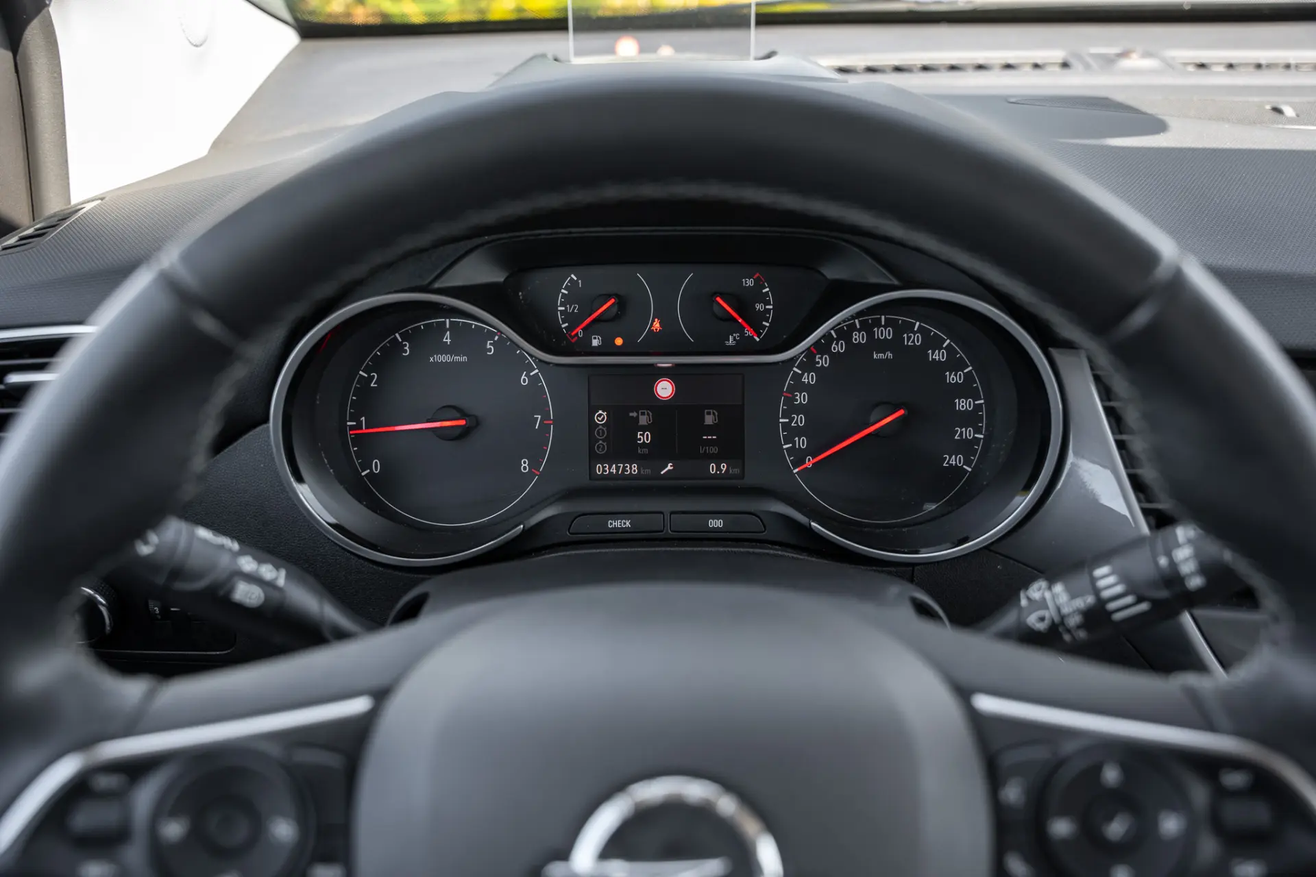 Opel Crossland 1.2 T Elegance 11