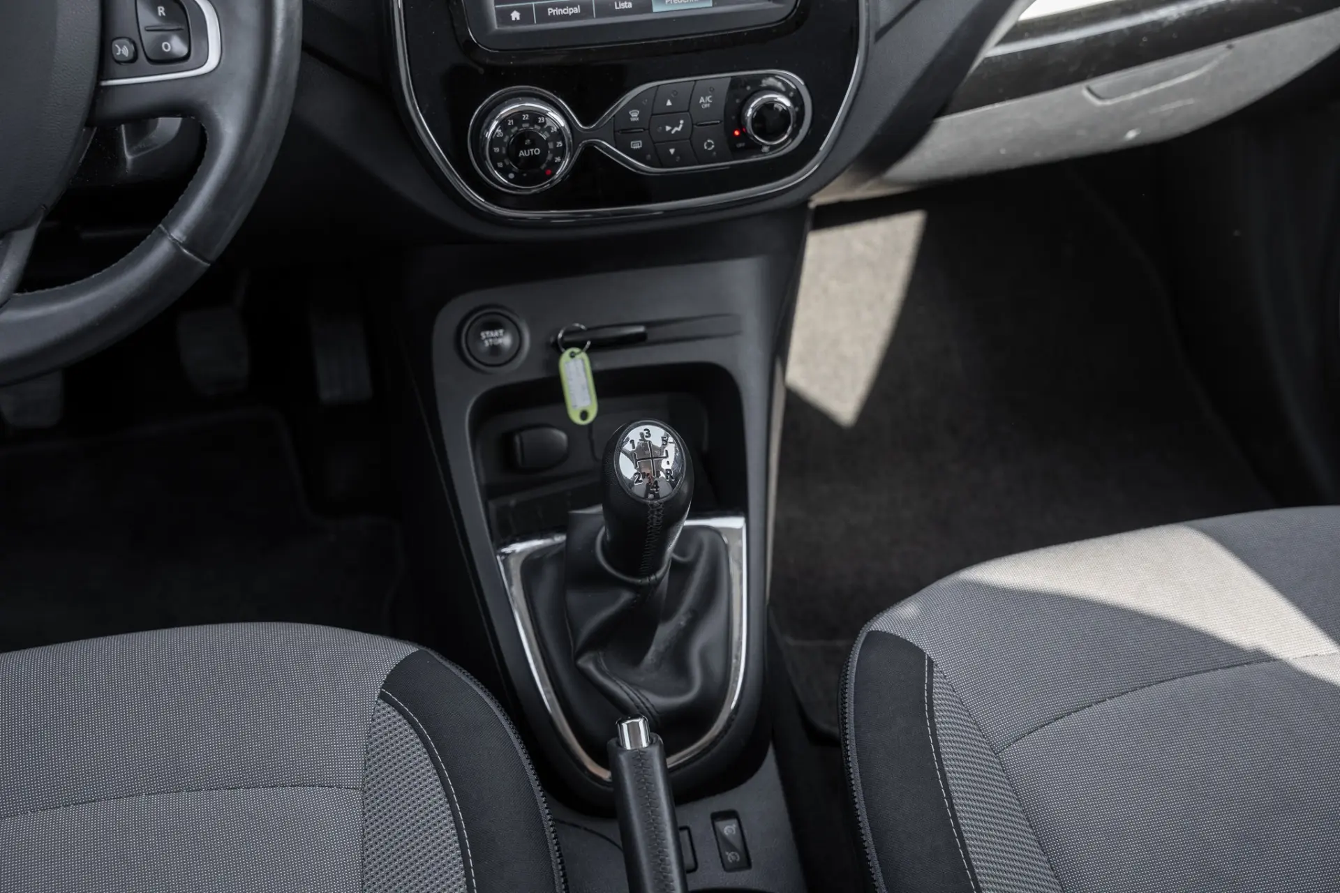 Renault Captur ENERGY TCe 90 S&S Dynamique 14