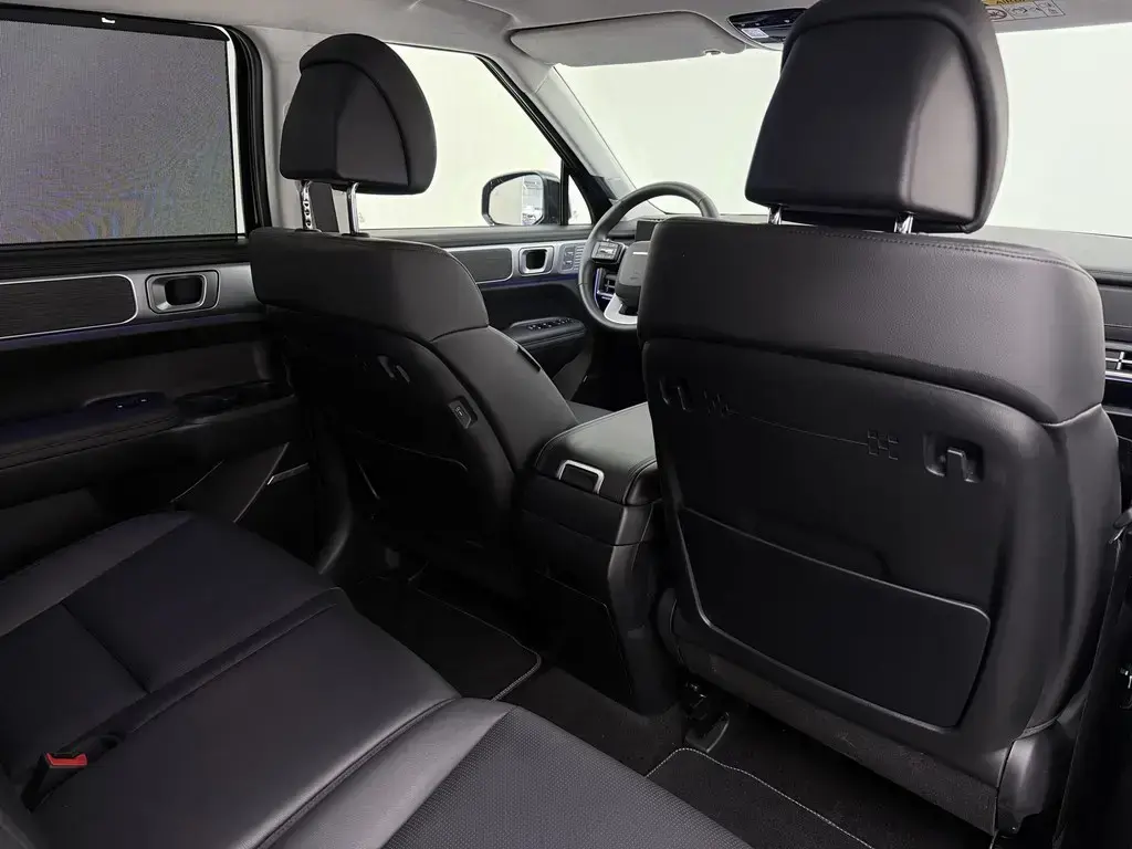 Hyundai Santa Fe 1.6 Plugin-Hybrid 4WD 7L Signature 26