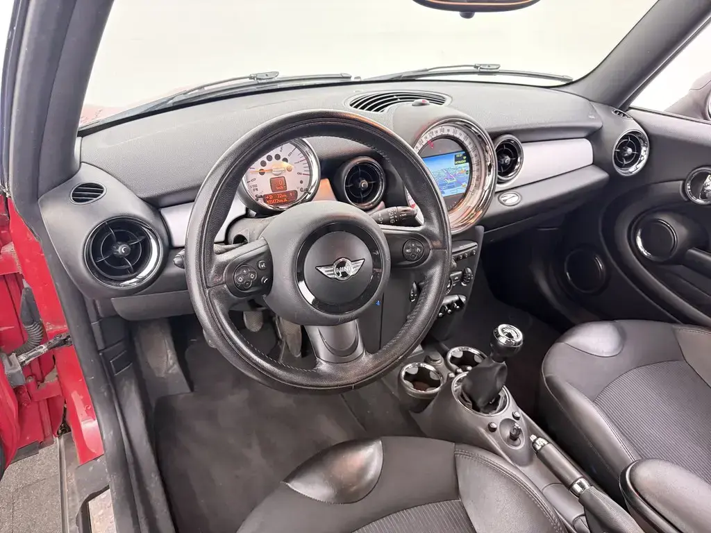 MINI Clubman Cooper Soho 11