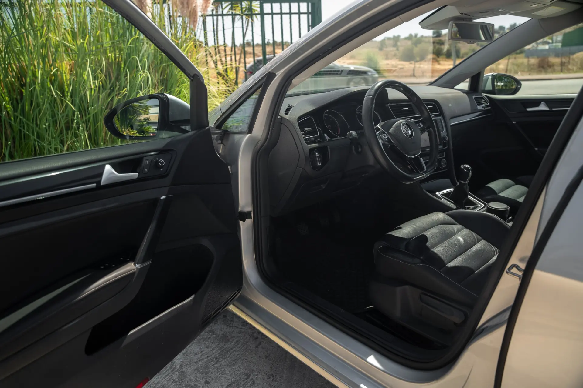Volkswagen Golf 1.6 TDi Highline 14