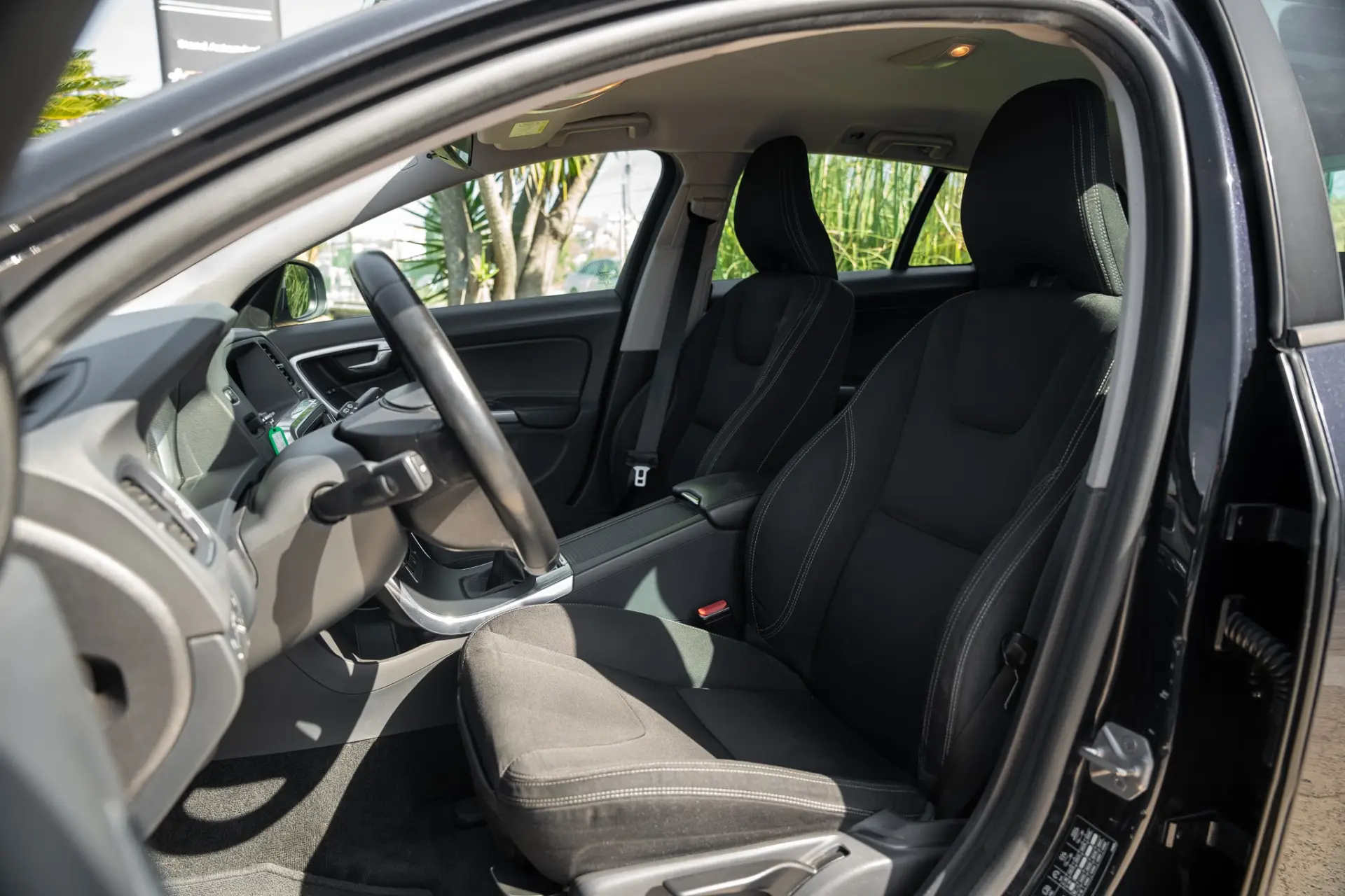 Volvo V60 2.0 D2 Momentum 15