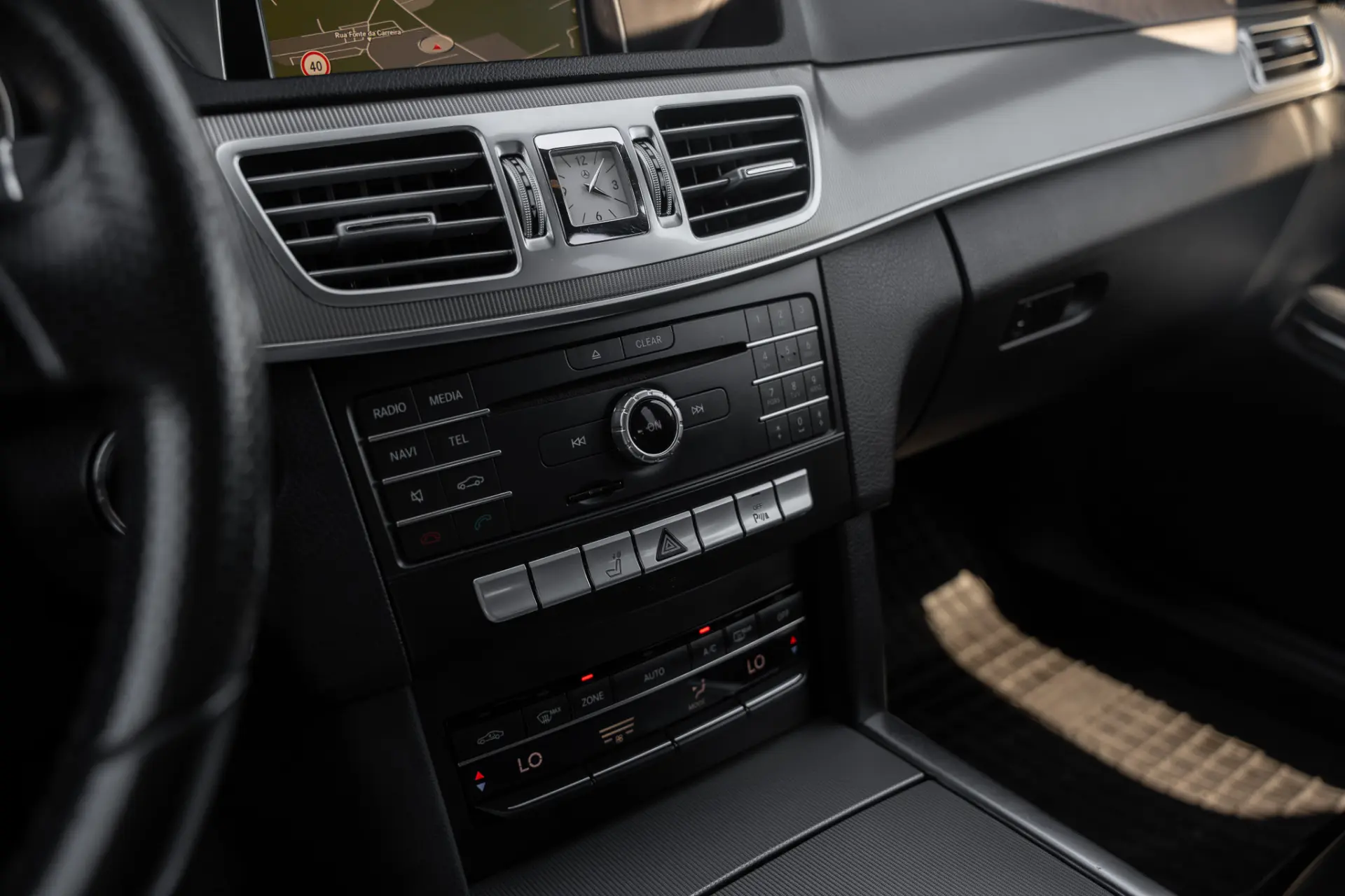 Mercedes-Benz E 300 Bluetec Hybrid Avantgarde 17