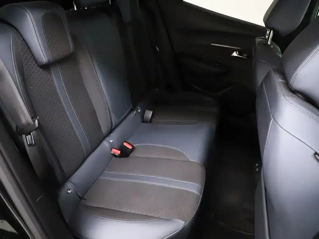 Peugeot e-2008 50 kWh Allure 24