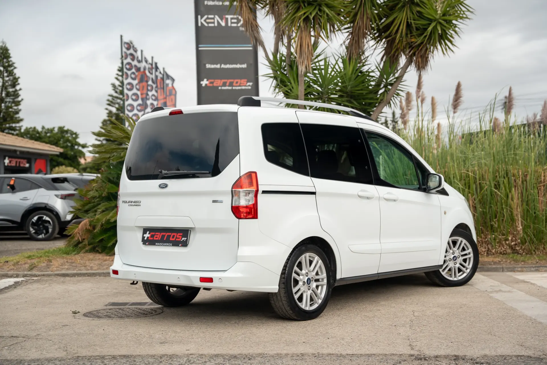 Ford Tourneo Courier 1.0 EcoBoost Ambiente 7