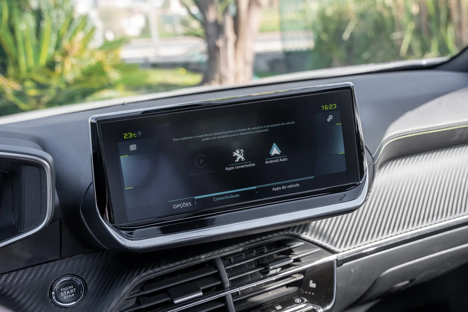 Peugeot e-2008 50 kWh GT 14