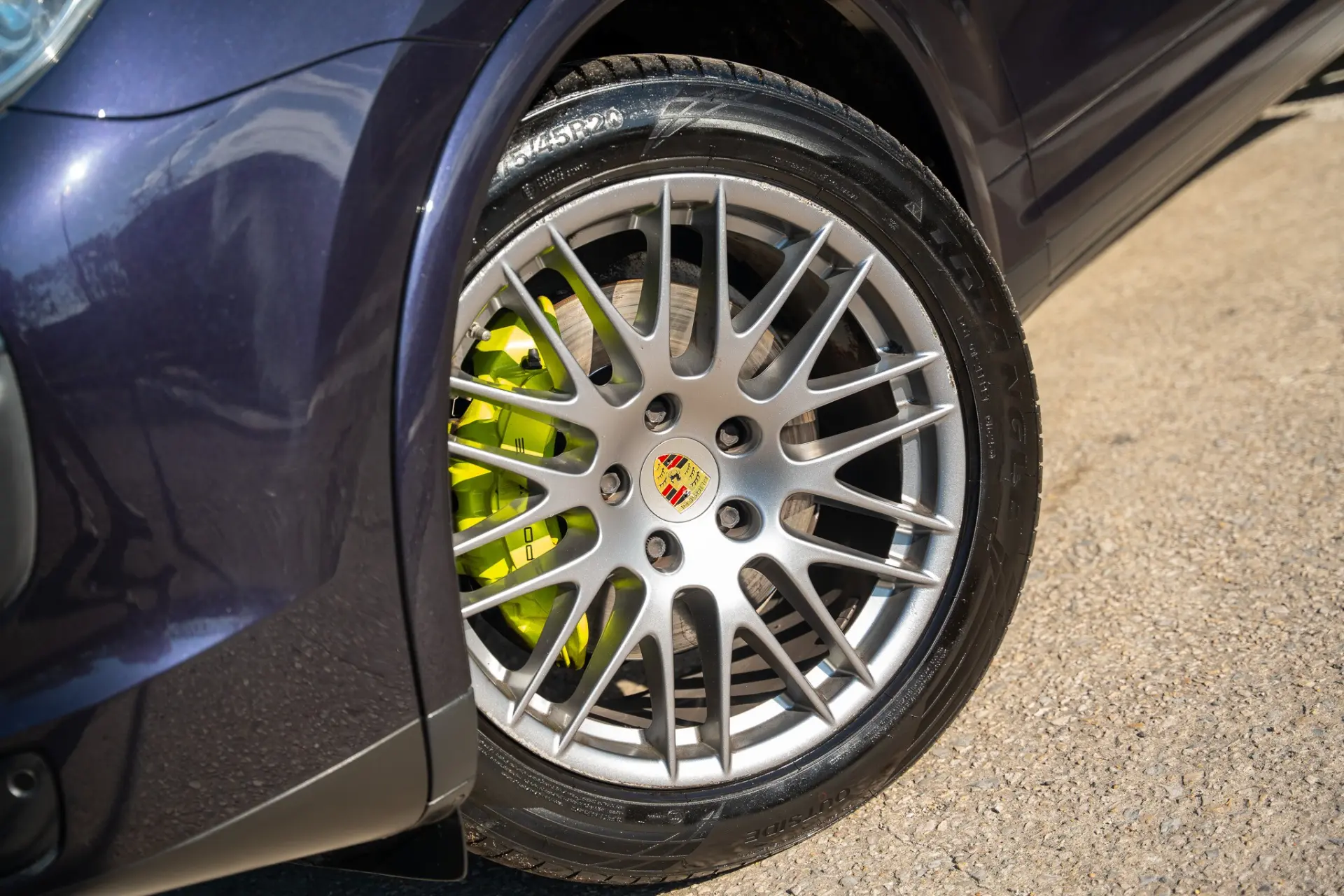 Porsche Cayenne S E-Hybrid 3