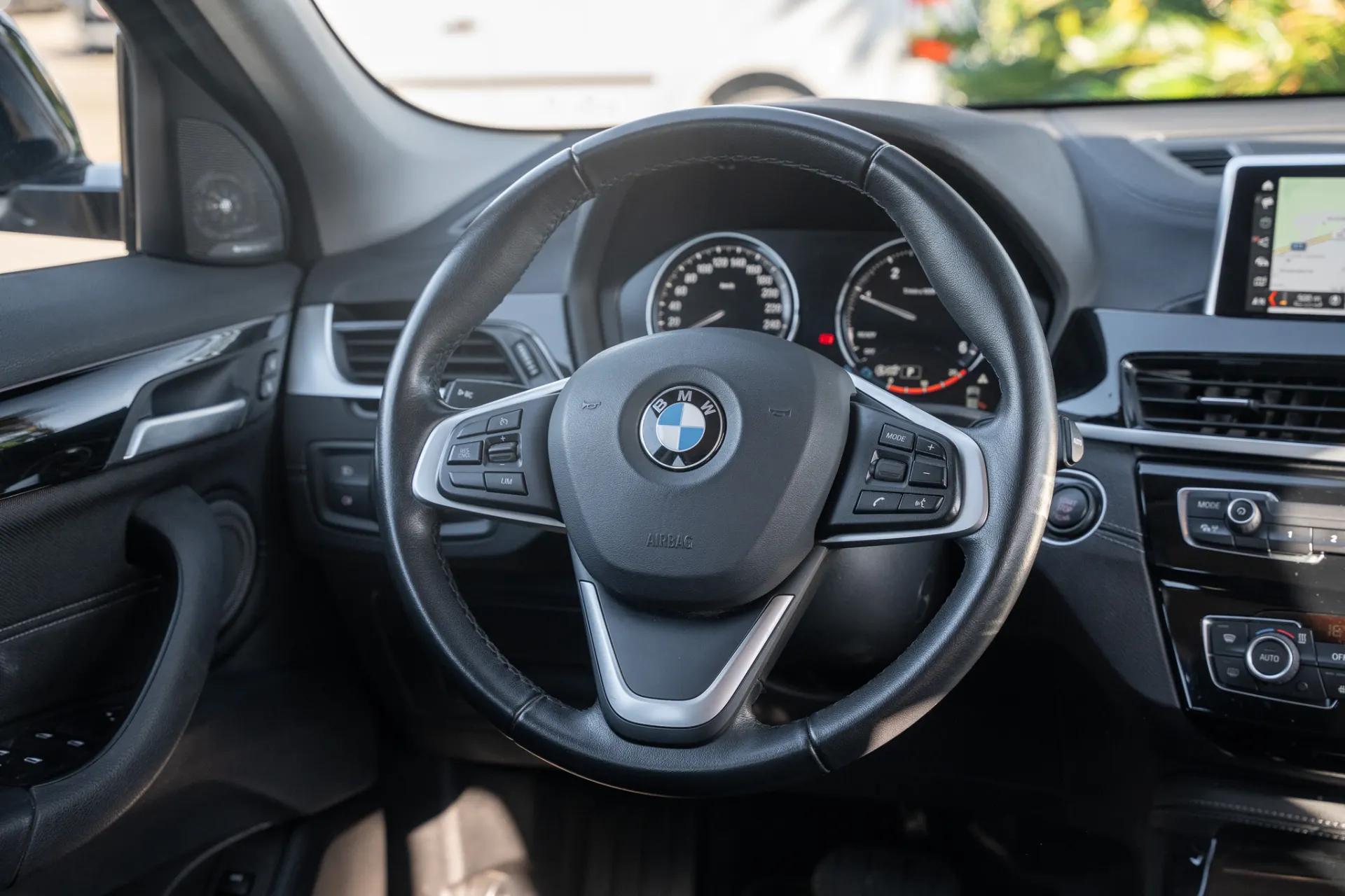 BMW X2 16 d sDrive Auto GoldPlay 6
