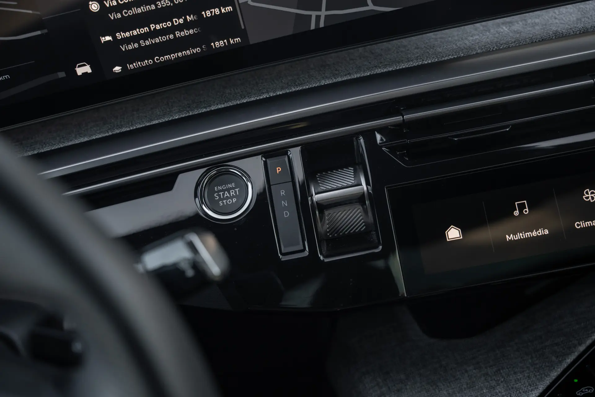 Peugeot E-3008 73 kWh GT 19