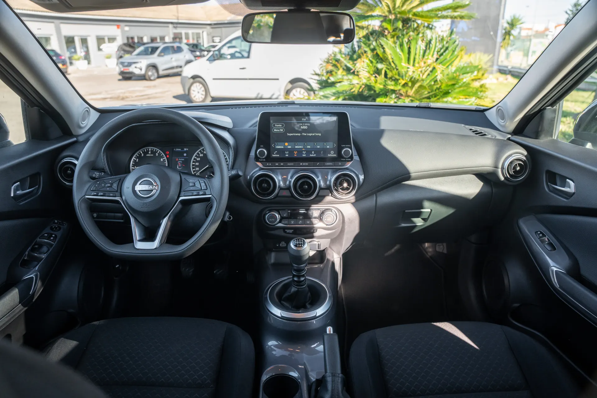 Nissan Juke 1.0 DIG-T Acenta+ 5